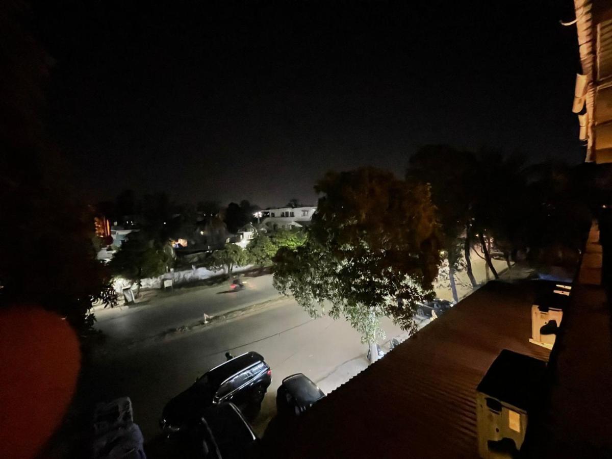 Hotel Vardhan Silvassa Buitenkant foto
