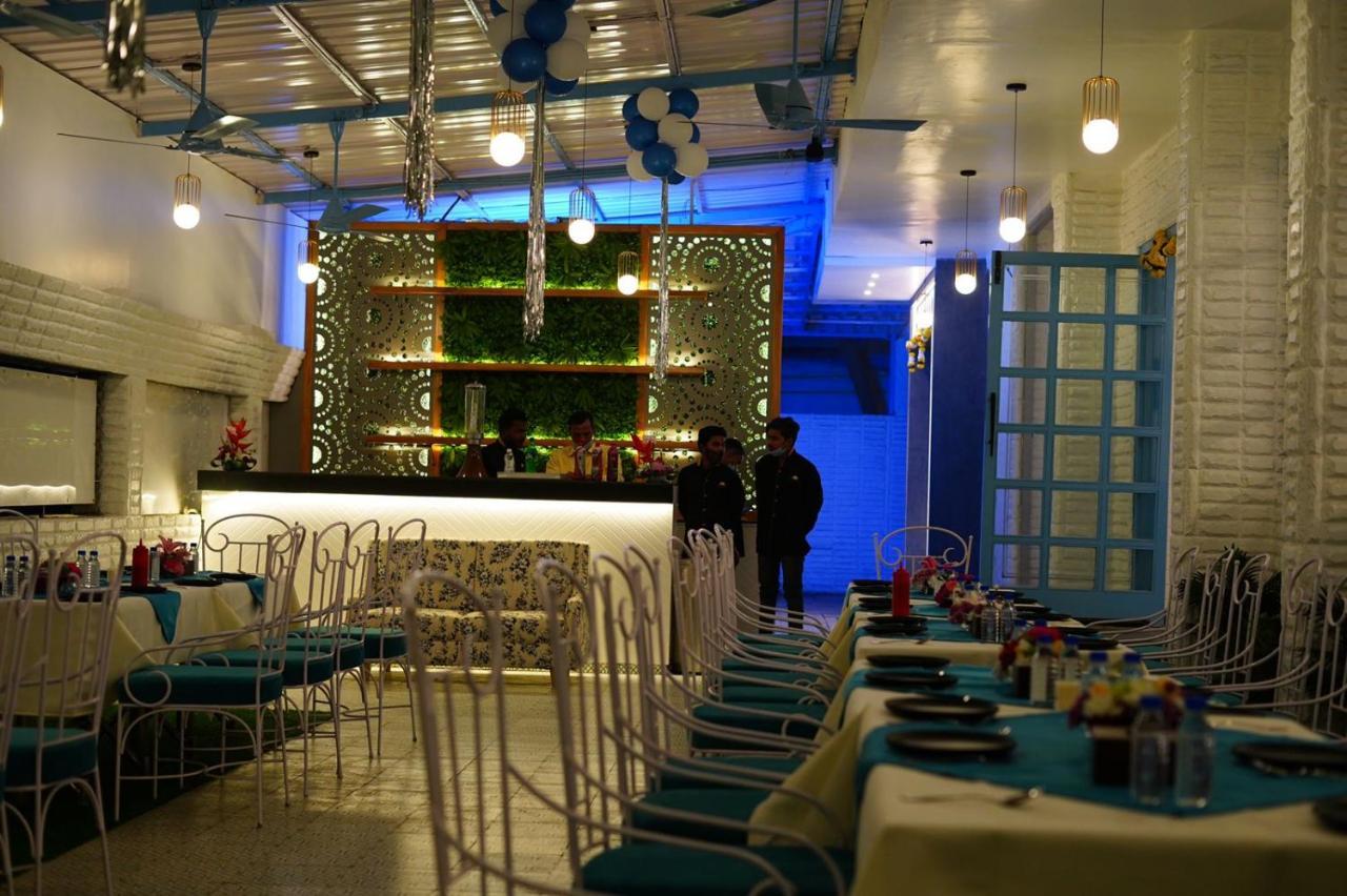 Hotel Vardhan Silvassa Buitenkant foto